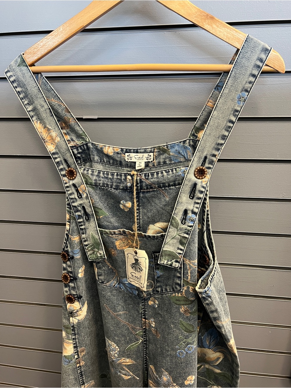 NWT Easel Floral Wide-Leg Denim Overalls - Blue and Cream Floral - Picture 5 of 5